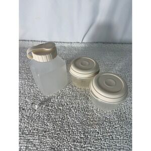 VTG‎ Rubbermaid Servin Saver Shaker Bottle and Round Storage Containers 3pc Set